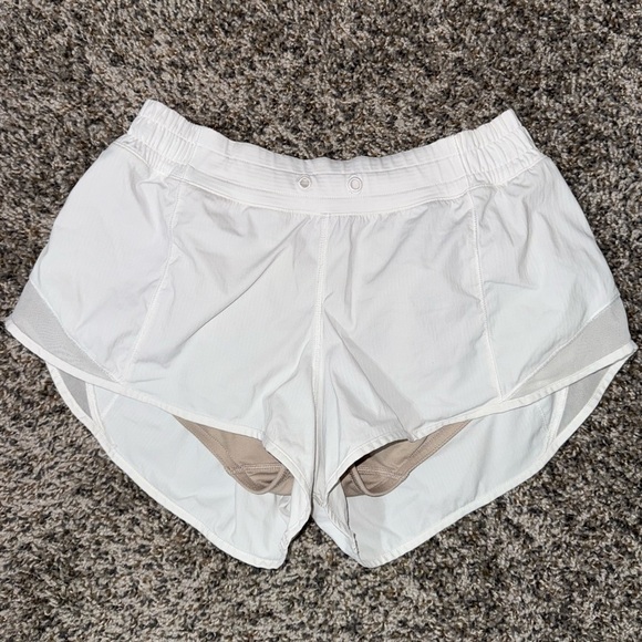 Lululemon hotty hot short size 6 - Picture 1 of 10